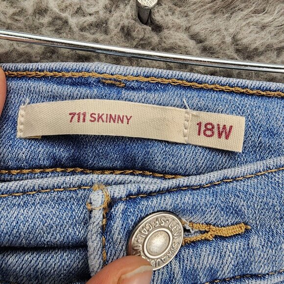 Levis Jeans Womens Size 18W 711 Medium Wash Stretch High Rise Skinny *GUC* - Picture 4 of 14